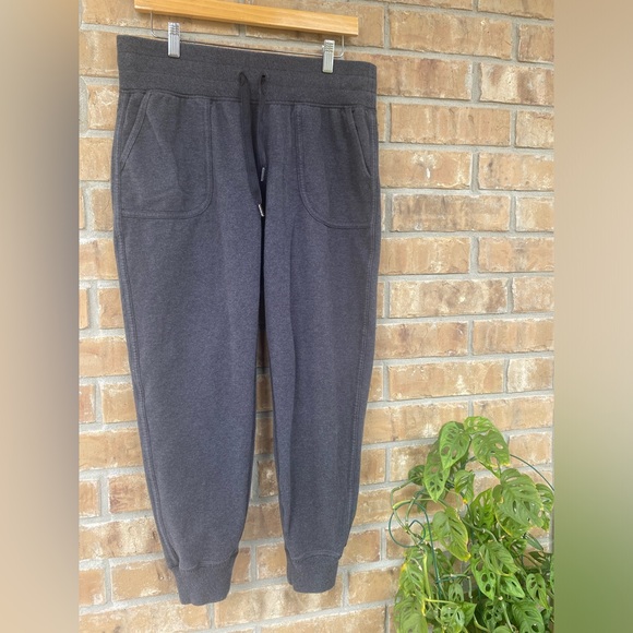 Lululemon Comfy As Sweat Joggers in Heathered Black, Size 10 - Picture 5 of 11